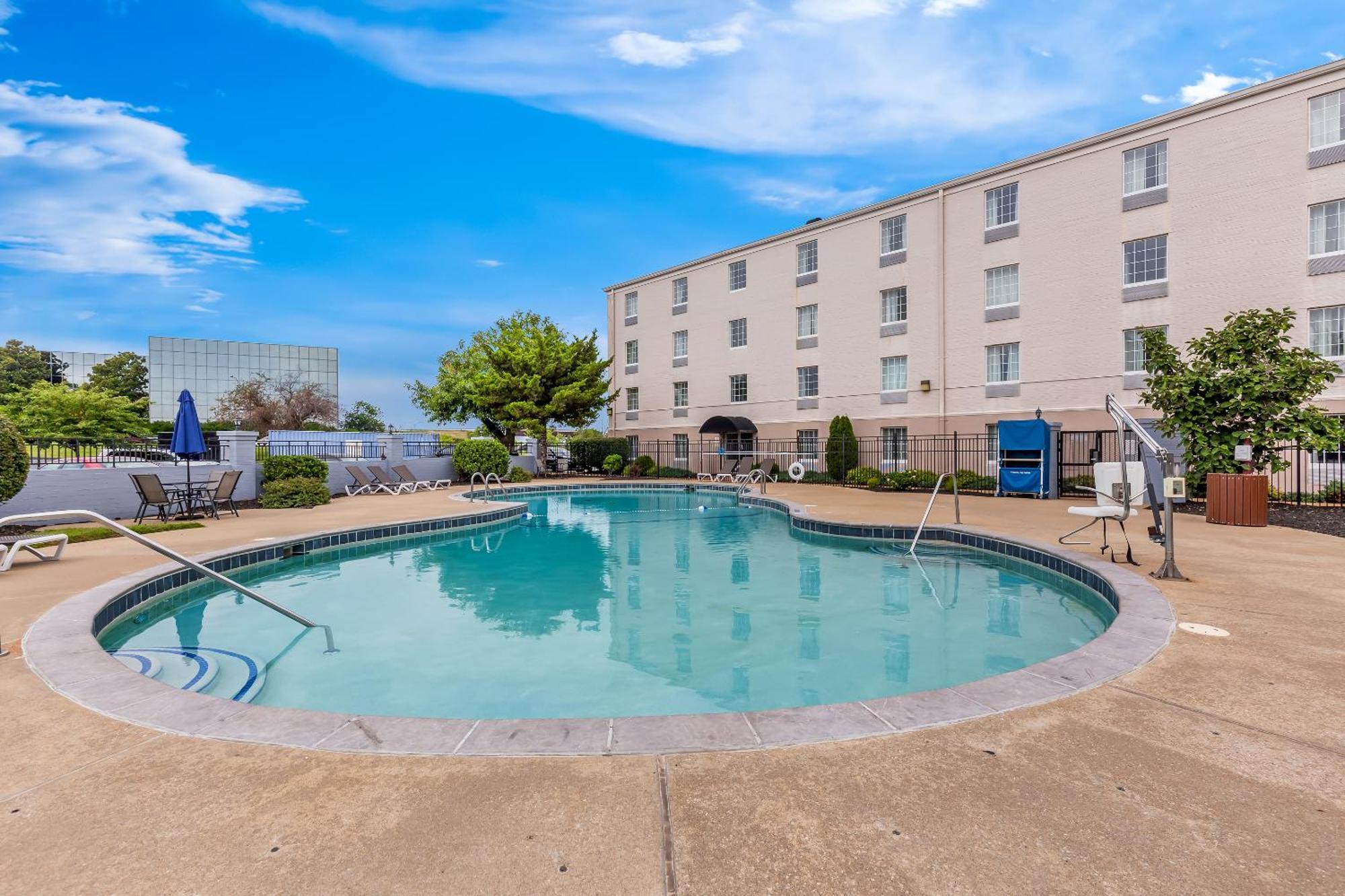Comfort Inn St Louis - Westport Event Center Мэриленд-Хайтс Экстерьер фото